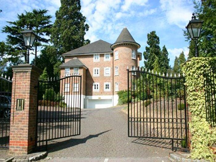 2 Bedroom Flat To Rent In Agincourt, Ascot, Berks, SL5