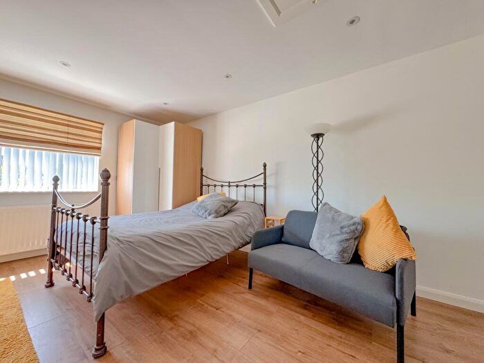 1 Bedroom Detached House To Rent In Gloucester Road, Almondsbury, Bristol, Gloucestershire, BS32