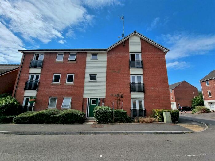 1 Bedroom Flat To Rent In Longacres, Bridgend, Mid Glam., CF31