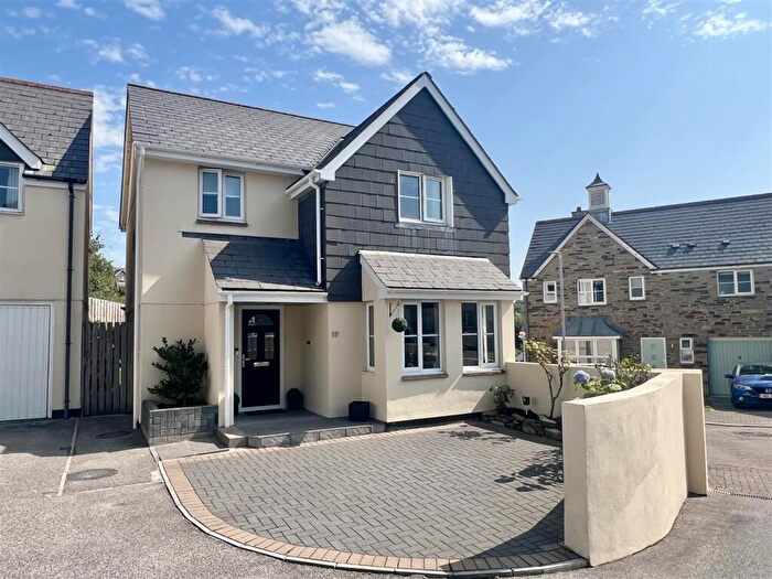 4 Bedroom Detached House For Sale In Lovering Road, St. Austell, PL25
