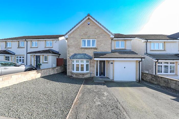 4 Bedroom Detached House For Sale In Lochty Park, Kinglassie, KY5