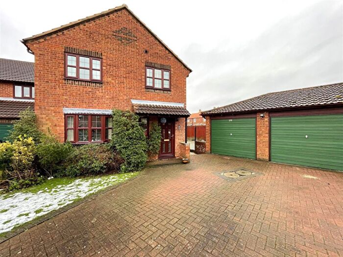 4 Bedroom Detached House To Rent In Chapel Walk, Riccall, York, YO19