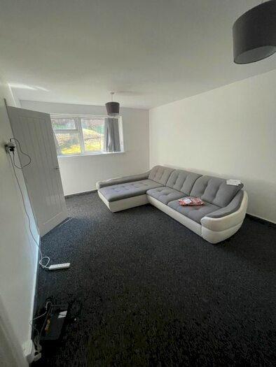 1 Bedroom Flat To Rent In Rutland Crescent, Luton, LU2