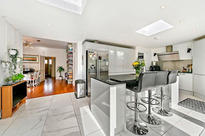 5 Bedroom Semi-Detached House For Sale In Selwyn Road, New Malden, KT3