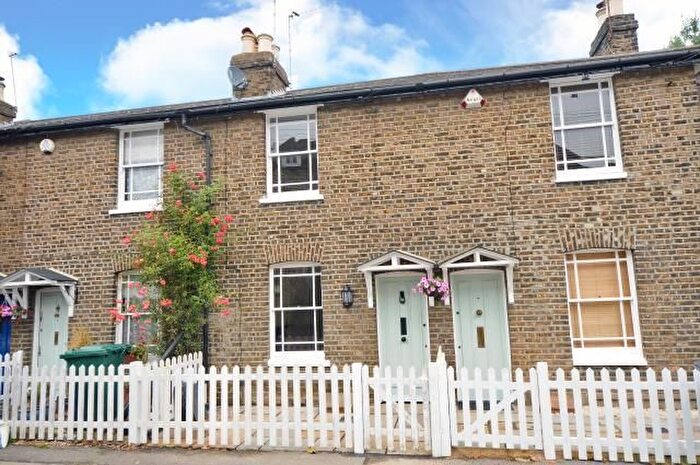 2 Bedroom Cottage To Rent In Avenue Cottages, High Street, NW7