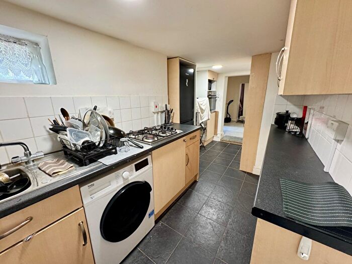 1 Bedroom Flat To Rent In Park Hill, Bromley, BR1