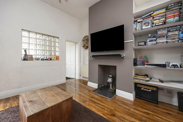 1 Bedroom Flat For Sale In Highcroft Villas, Brighton, BN1