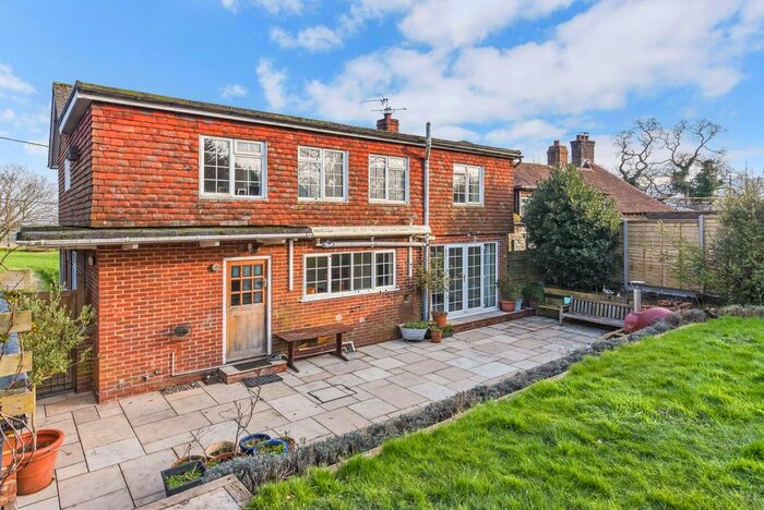 4 Bedroom Detached House For Sale In Wylds Lane, Weston, Petersfield, Hampshire, GU32