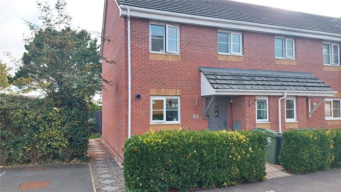 3 Bedroom End Of Terrace House For Sale In Snowberry Road, Newport, Isle Of Wight, PO30