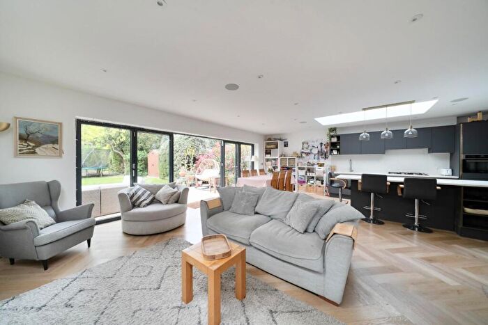 4 Bedroom Semi-Detached House For Sale In Lawn Close, Datchet, SL3