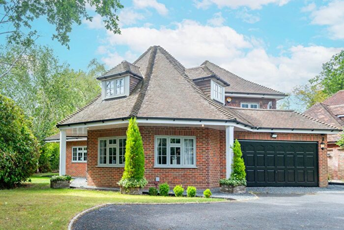 4 Bedroom Detached House For Sale In Dukes Wood Drive, Gerrards Cross, SL9