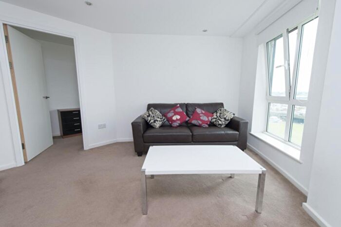 2 Bedroom Apartment To Rent In Hive, Masshouse Plaza, Birmingham, B5