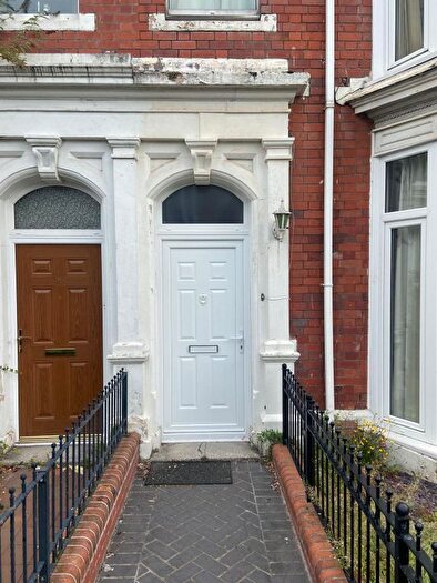 6 Bedroom Property To Rent In Mirador Crescent, Uplands, Swansea, SA2