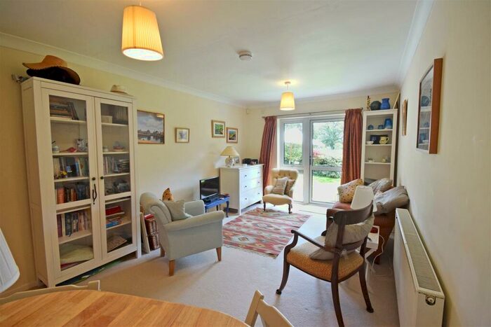 2 Bedroom Apartment For Sale In Welcombe Road, Stratford-Upon-Avon, CV37
