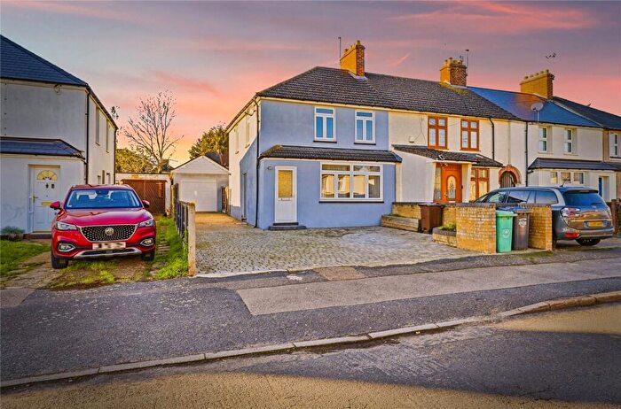 3 Bedroom End Of Terrace House For Sale In Ash Road, Dartford, Kent, DA1