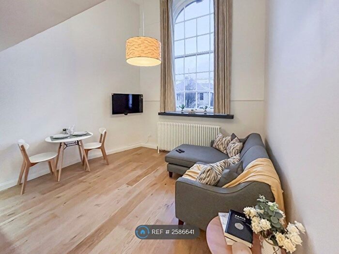 1 Bedroom Flat To Rent In Mcdonald Road, Edinburgh, EH7
