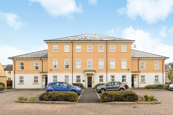 1 Bedroom Apartment To Rent In Harvest Bank, Carterton, OX18