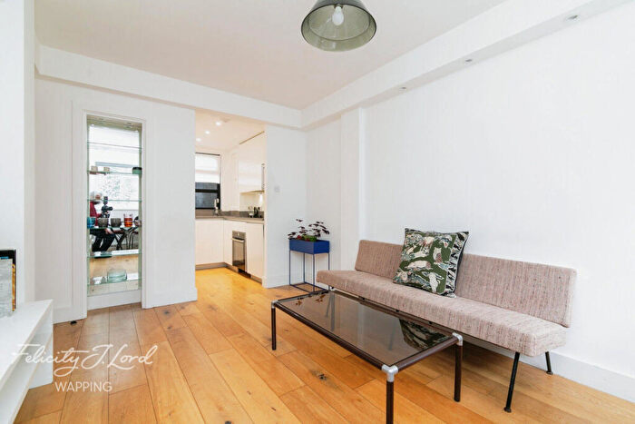 2 Bedroom Flat For Sale In Turner Street, London, E1