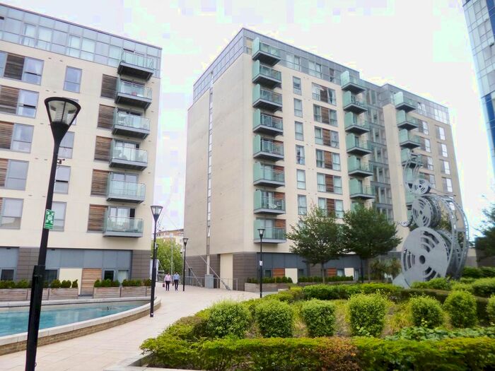 2 Bedroom Flat To Rent In Cotterells, Hemel Hempstead, HP1