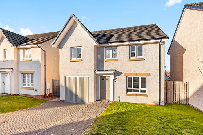 4 Bedroom Detached House For Sale In Martin Street, Burdiehouse, Edinburgh, EH17