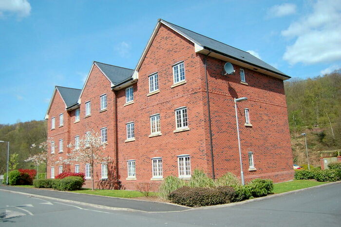 2 Bedroom Apartment To Rent In Lock View Radcliffe Manchester Lancashire, M26