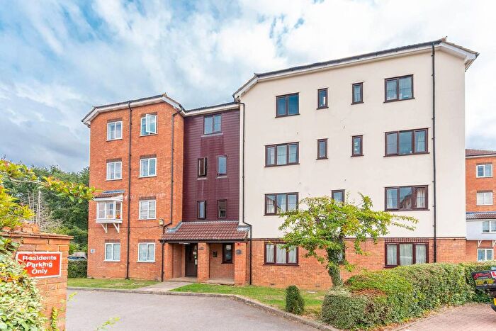 1 Bedroom Flat For Sale In Vicars Bridge Close, Alperton, Wembley, HA0