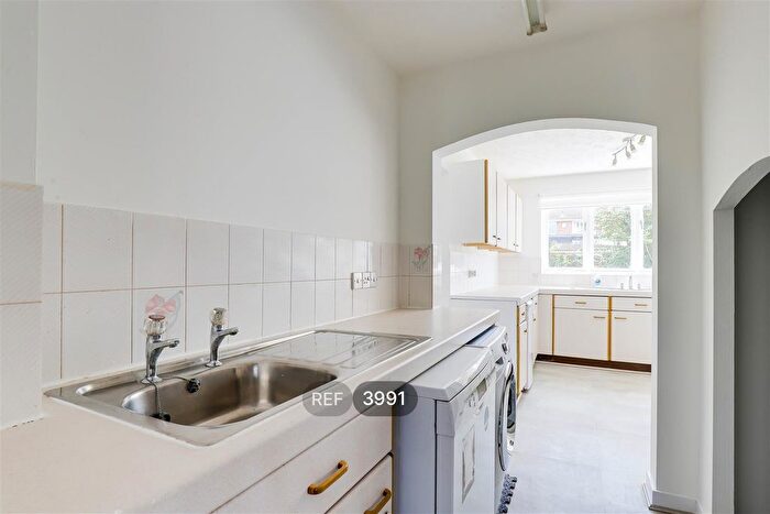 4 Bedroom Detached House To Rent In , Studland Way, Nottingham, NG2