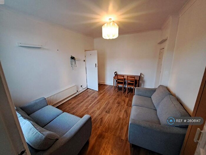 3 Bedroom Flat To Rent In Fifth Avenue, Newcastle Upon Tyne, NE6