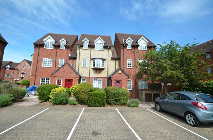 2 Bedroom Flat To Rent In St Francis Court, High Street, Shefford, SG17