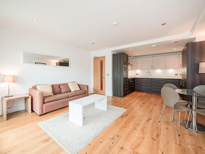 1 Bedroom Flat To Rent In / Brandfield Street, Edinburgh, EH3