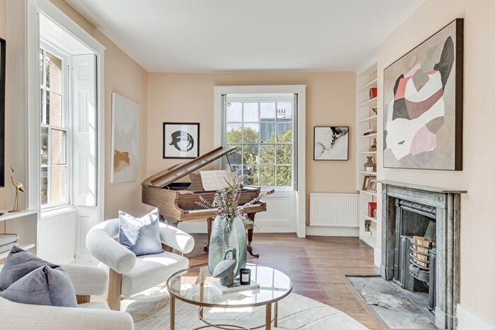 5 Bedroom Semi-Detached House For Sale In South End Road, Hampstead, London, NW3