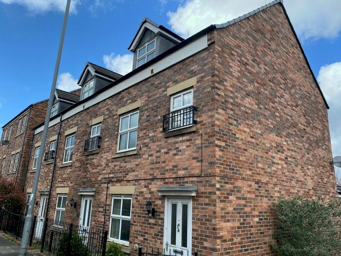 3 Bedroom Detached House To Rent In Sunderland Road, Gateshead, NE8