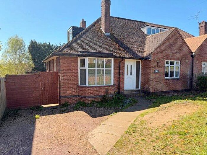 3 Bedroom Bungalow For Sale In St. Marys Road, Kettering, NN15
