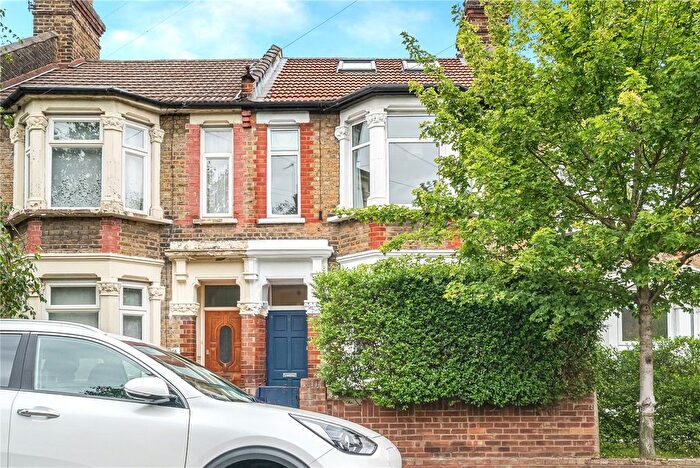 4 Bedroom Terraced House For Sale In Barrett Road, Walthamstow, London, E17
