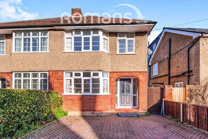 3 Bedroom Semi-Detached House To Rent In Bolton Road, Windsor, SL4