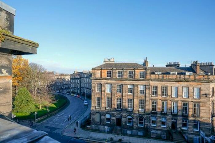 3 Bedroom Flat To Rent In Melville Place, Edinburgh, EH3