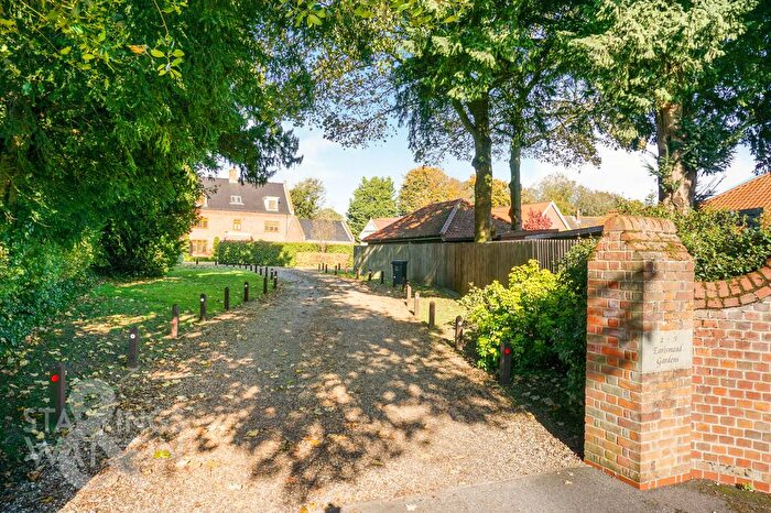 3 Bedroom Detached Bungalow For Sale In Earlsmead Gardens, Mileham, King's Lynn, PE32