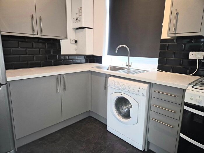 2 Bedroom Terraced House To Rent In Thackray Street, Halifax, HX2