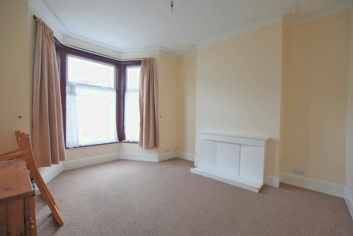 4 Bedroom Terraced House To Rent In Mayfair Avenue, Cranbrook, Ilford, IG1