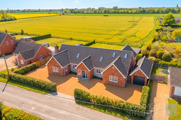 5 Bedroom Detached House For Sale In North Road, Bunwell, NR16