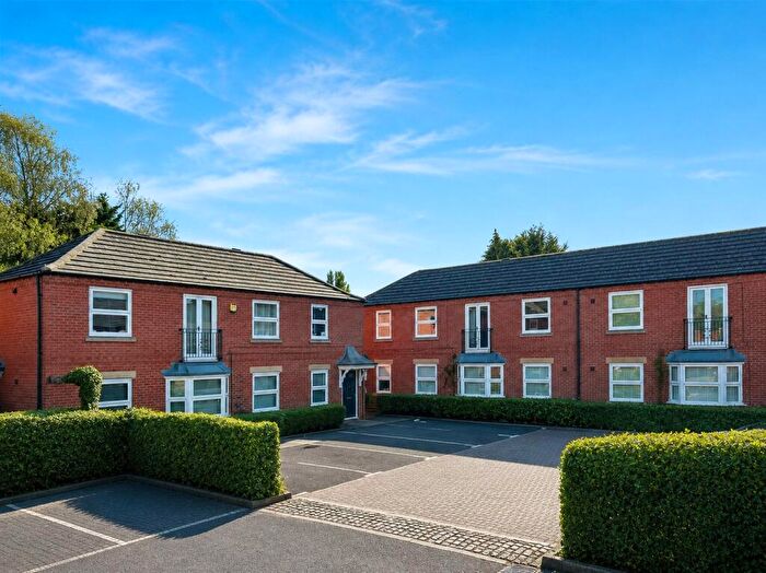 2 Bedroom Maisonette For Sale In Oakfields Road, West Bridgford, Nottingham, NG2