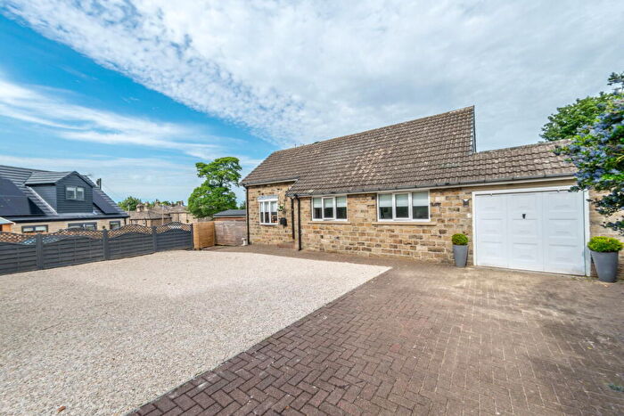 4 Bedroom Detached Bungalow For Sale In Lidgett House, Lidgett Lane, Skelmanthorpe, HD8