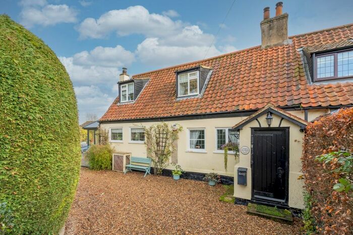 3 Bedroom Cottage For Sale In Mattishall Road, East Tuddenham, Dereham, NR20