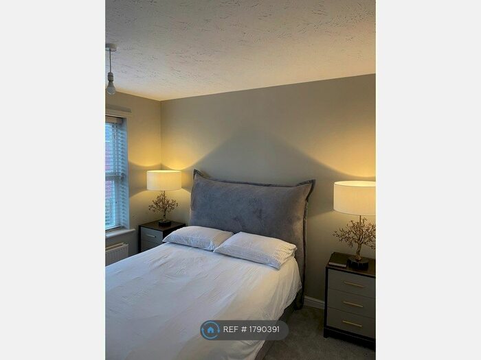 2 Bedroom Semi-Detached House To Rent In Yeomans Way, Sutton Coldfield, B75