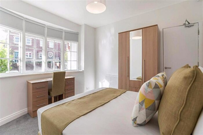 4 Bedroom Semi-Detached House To Rent In Bedroom Semi Detached House In Portland Street, Bristol, BS16