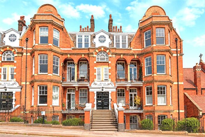 3 Bedroom Apartment For Sale In RoadHillside Mansions, N6