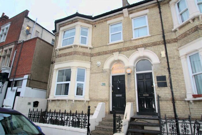 1 Bedroom Flat To Rent In Clarence Road, Southend-On-Sea, SS1