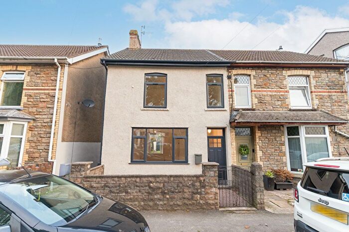 3 Bedroom Semi-Detached House For Sale In Danygraig Road, Risca, NP11
