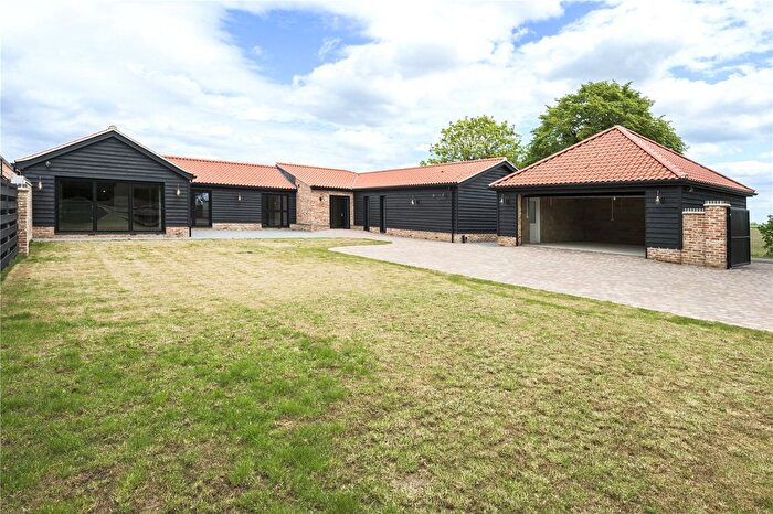 4 Bedroom Barn Conversion For Sale In Stags Holt Farm, Coldham Bank, March, Cambridgeshire, PE15