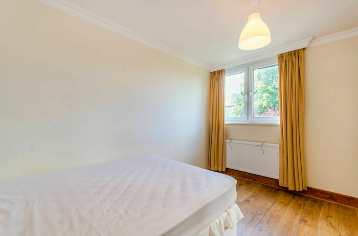 5 Bedroom Flat To Rent In The Platt, West Putney, London, SW15